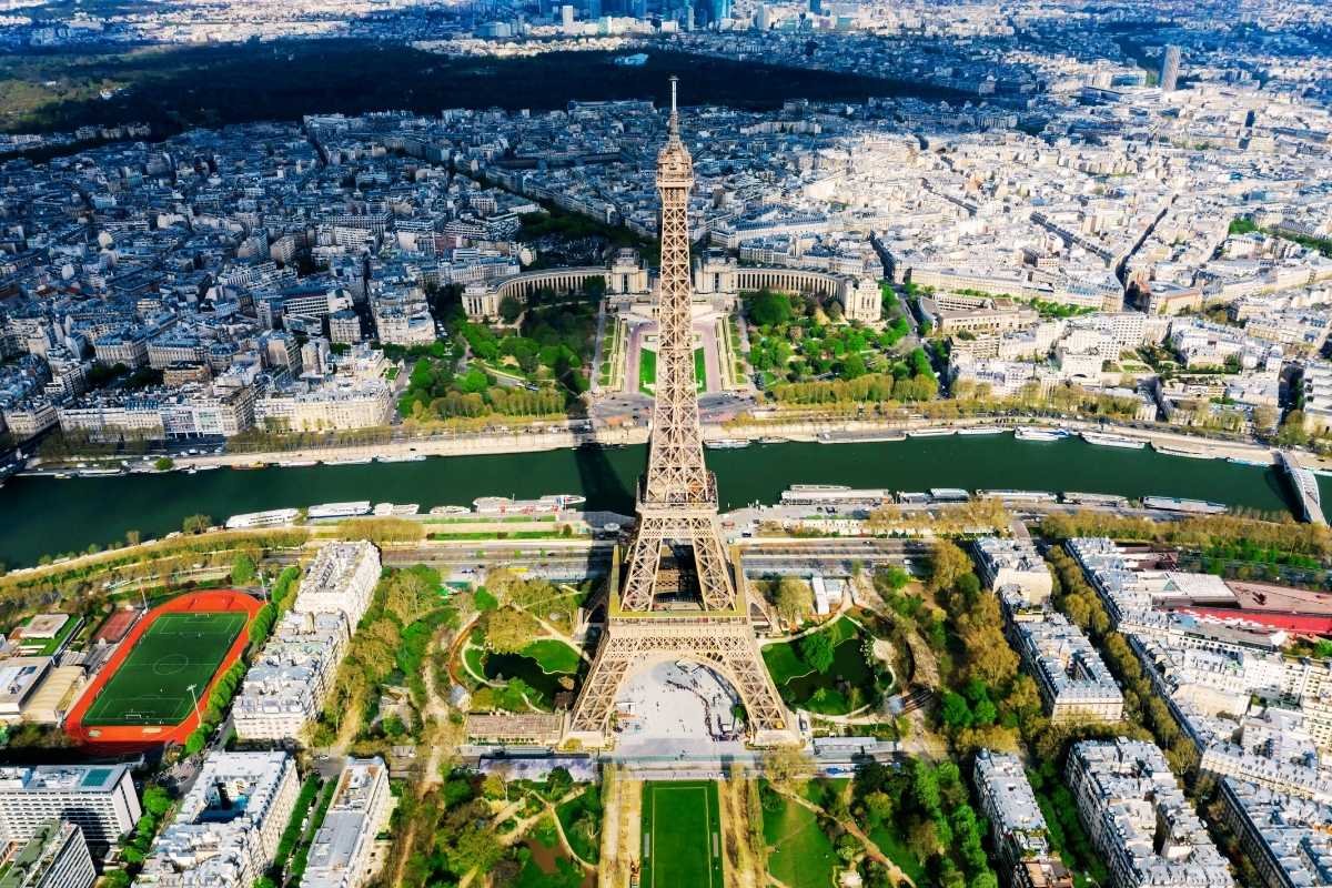 Eiffel Tower morning view for Paris 6 Days Itinerary 2026