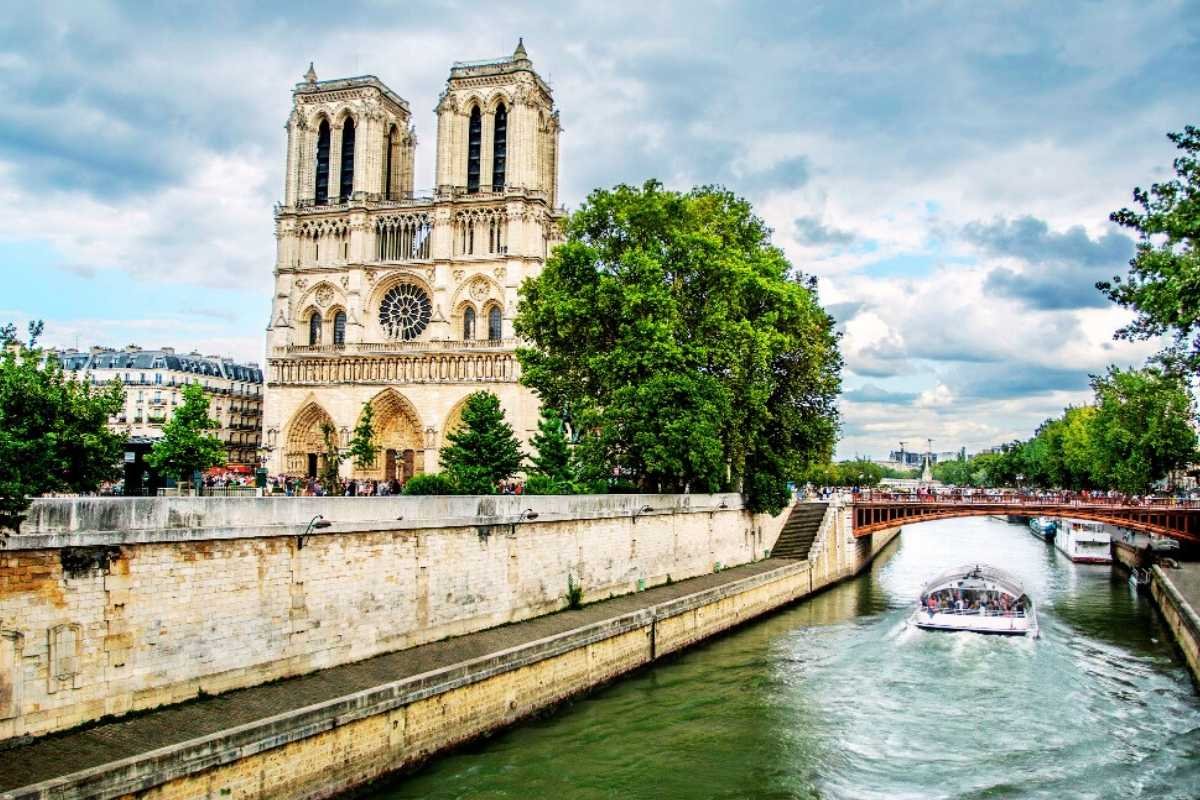 Notre-Dame Cathedral and Seine River