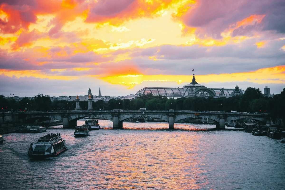 Seine River Cruise at sunset - Paris 4 Days Itinerary activity