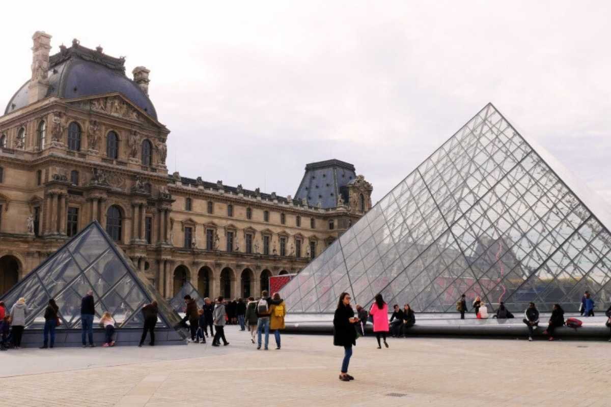 Louvre Museum winter quiet January Paris