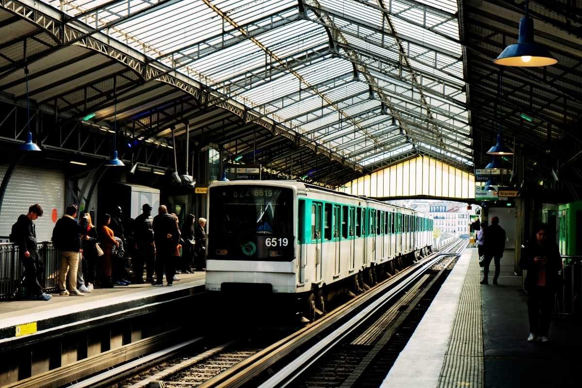 Versailles train station arrival from Paris in 2026