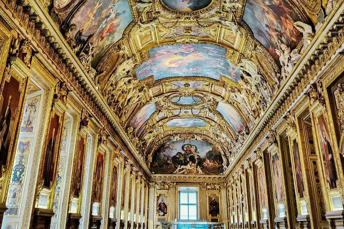 Quiet gallery inside the Louvre showing less crowded exhibitions in 2026