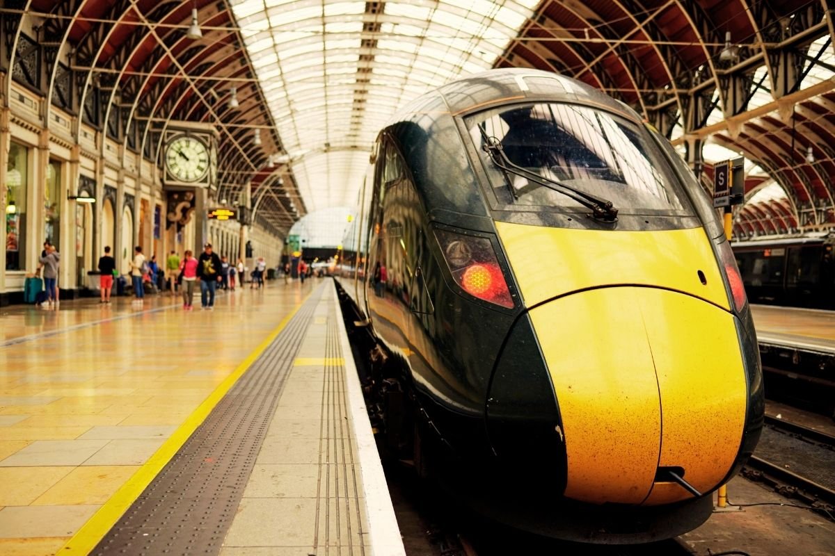 Fastest Heathrow to Central London option—premium rail feels simple when the hub matches your hotel handoff.