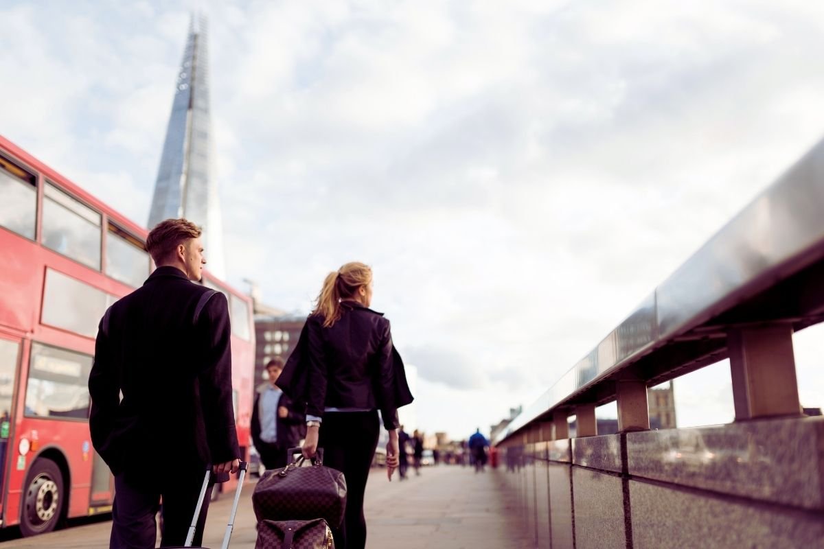 London last day clean ending plan with a short loop and buffer time to avoid panic commuting