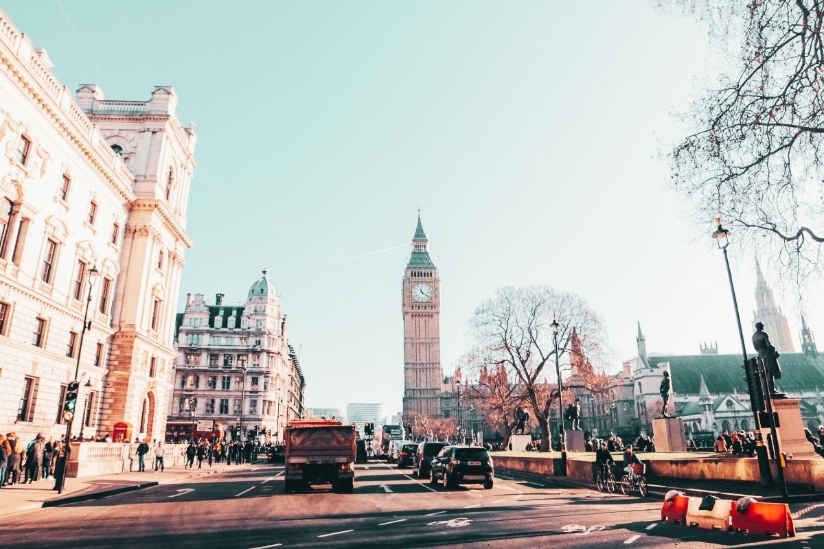 Westminster area in the morning—starting here keeps the first hour clean and prevents the day from breaking.