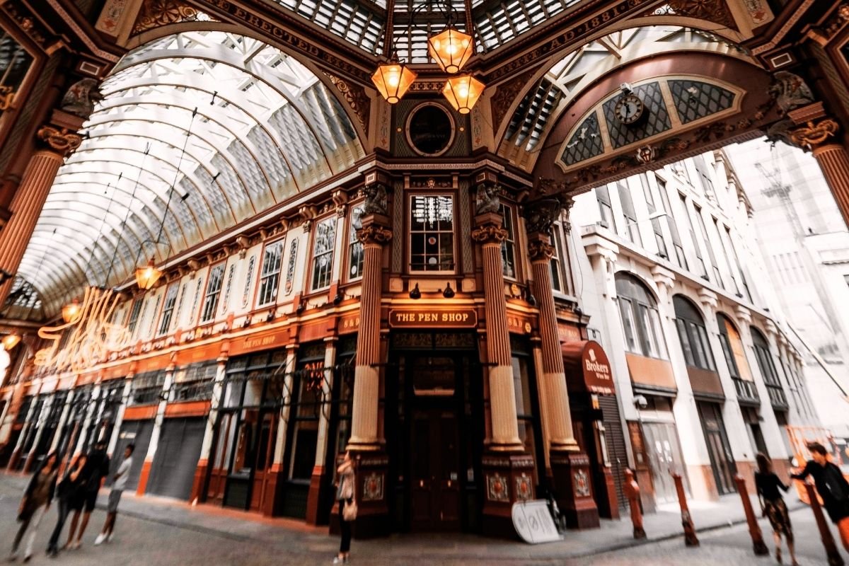 Covent Garden and Soho free walking loop in central London with indoor culture anchors like the National Gallery and covered market stops for rainy weather