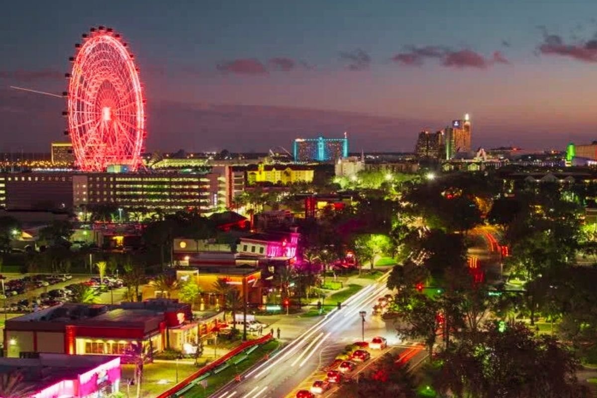 International Drive Orlando evening street scene showing tourist atmosphere area that should be time-capped to control travel budget