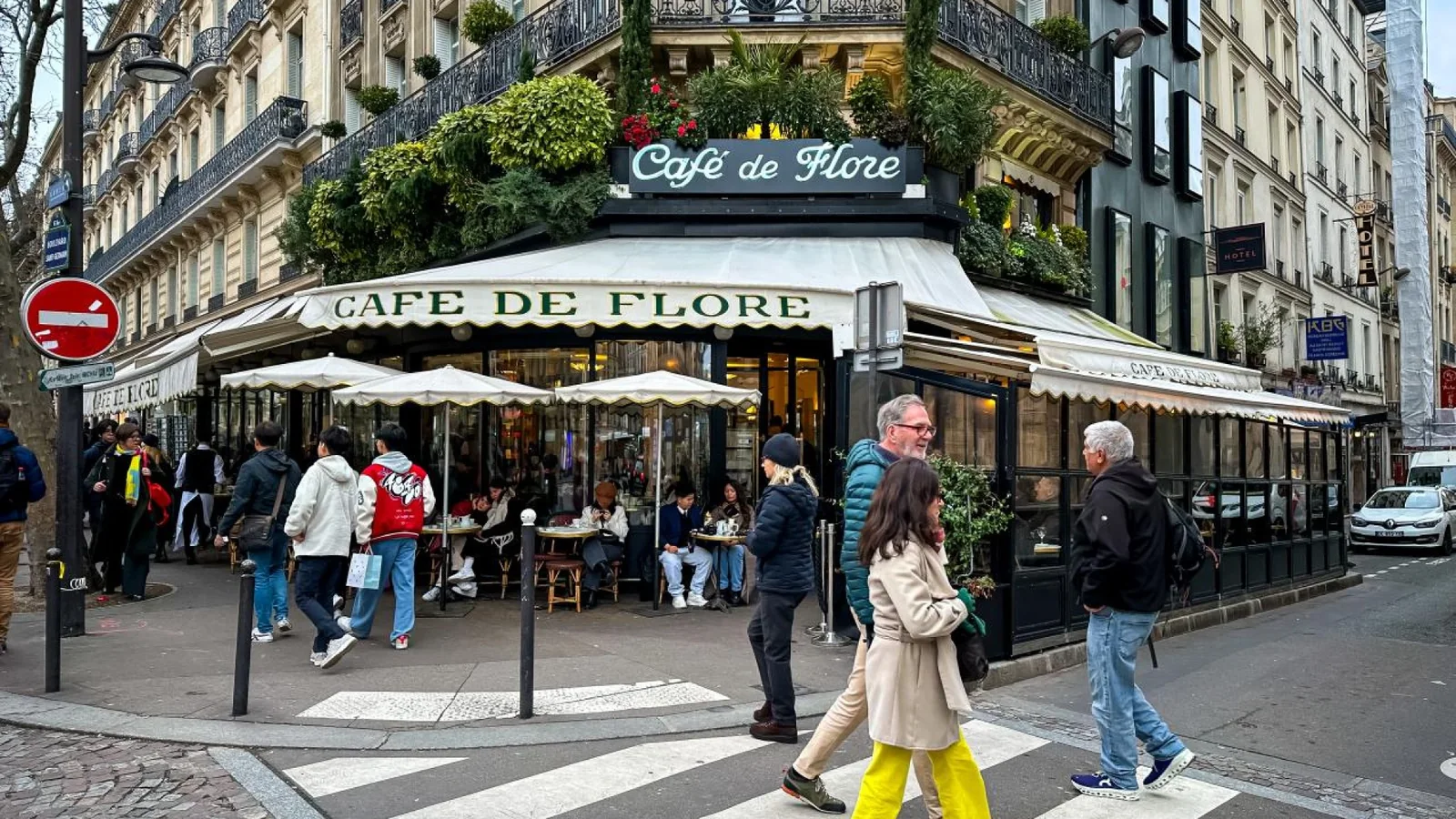 Café de Flore exterior in Saint-Germain-des-Prés, Paris